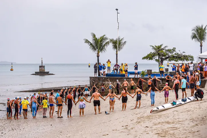 Competidores e organização fizeram um momento de reflexão