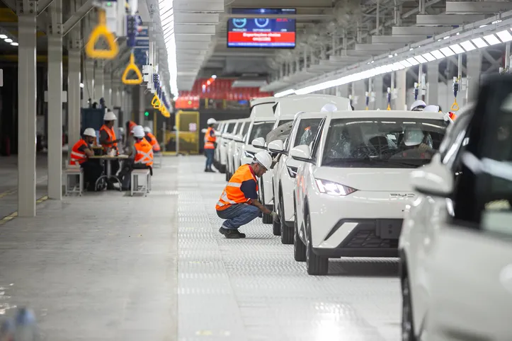 Imagem ilustrativa da imagem BYD inaugura maior fábrica da América Latina em Camaçari