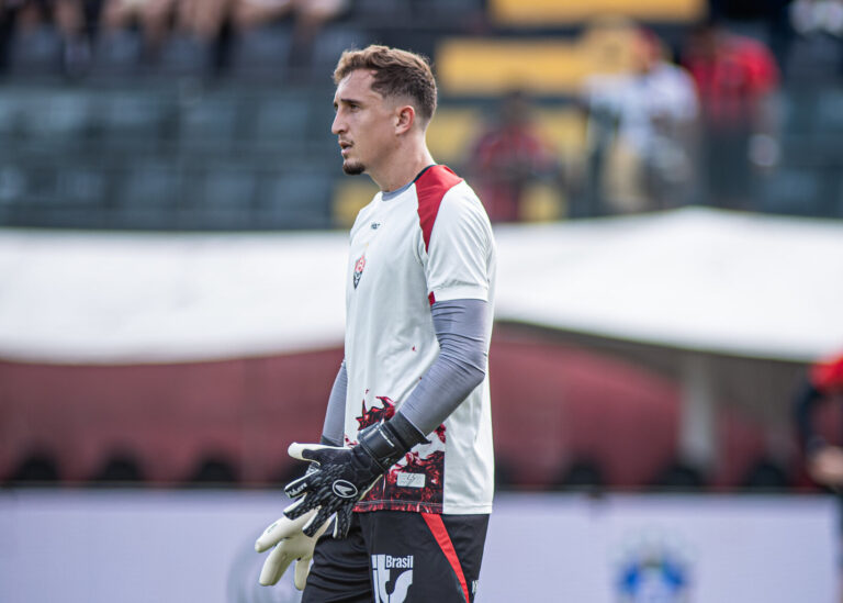 Em boa fase, Thiago Couto ostenta números expressivos no Vitória