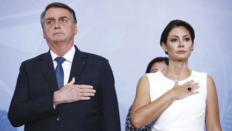 Aliado de Bolsonaro ataca postura adotada por Michelle