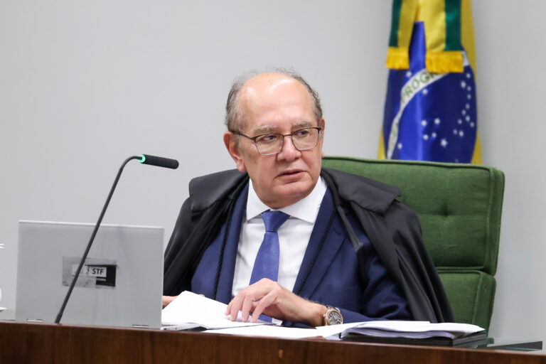 STF decide que apenas PGR pode pedir impeachment de ministros