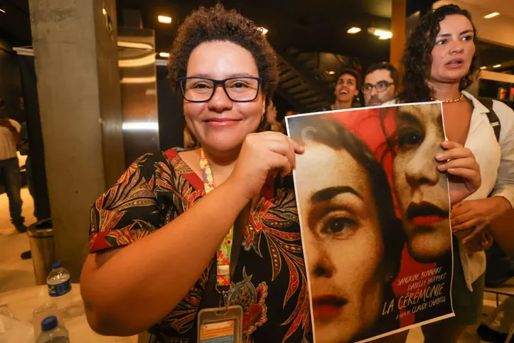 Uma das mais emocionadas era Natália Barbosa