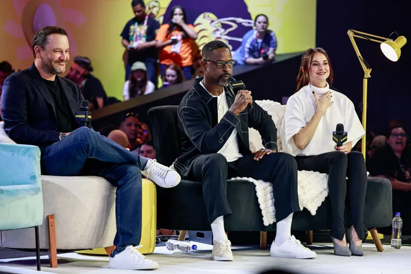 Elenco de "Paradise" na CCXP25 • Van Campos/AgNews