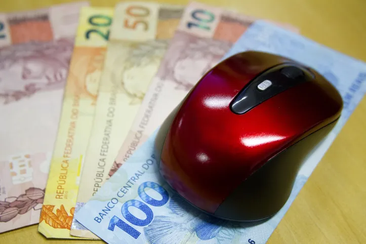 Imagem ilustrativa da imagem INSS suspende 4 bancos do consignado; aposentados e pensionistas em alerta