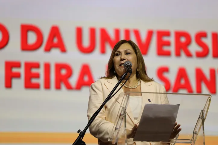 Professora Amali Mussi, reitora da UEFS