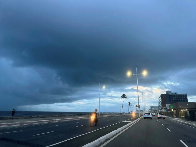 frente fria pós-ciclone avança e coloca Brasil em alerta