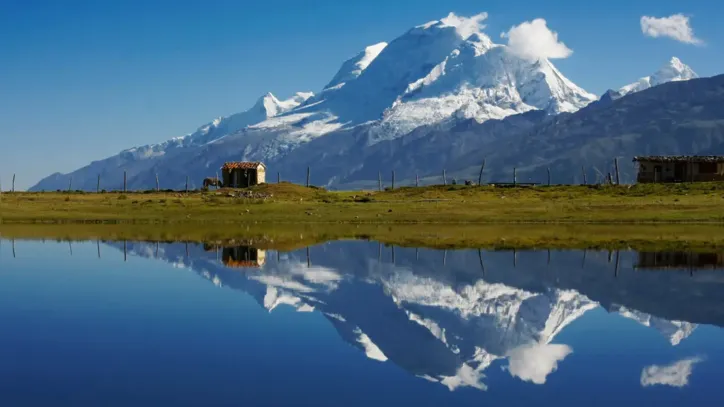 Picos nevados no Parque Nacional de Huáscaran - Huaraz