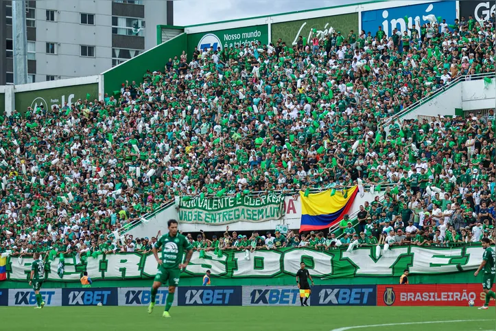 Imagem ilustrativa da imagem Chapecoense homenageia Atlético Nacional às vésperas de data histórica