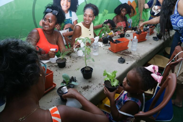 A TARDE Educação encerra Fenagro com ampla programação educativa