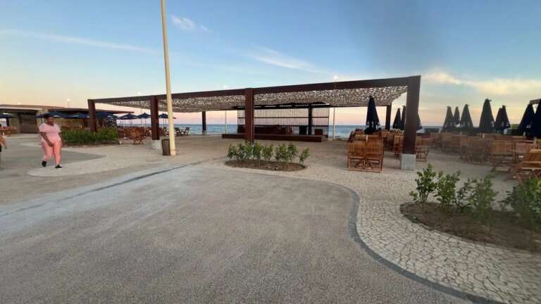 A nova orla de Pituaçu celebra a cultura e gastronomia baiana com a inauguração oficial do Palco Nelson Rufino .