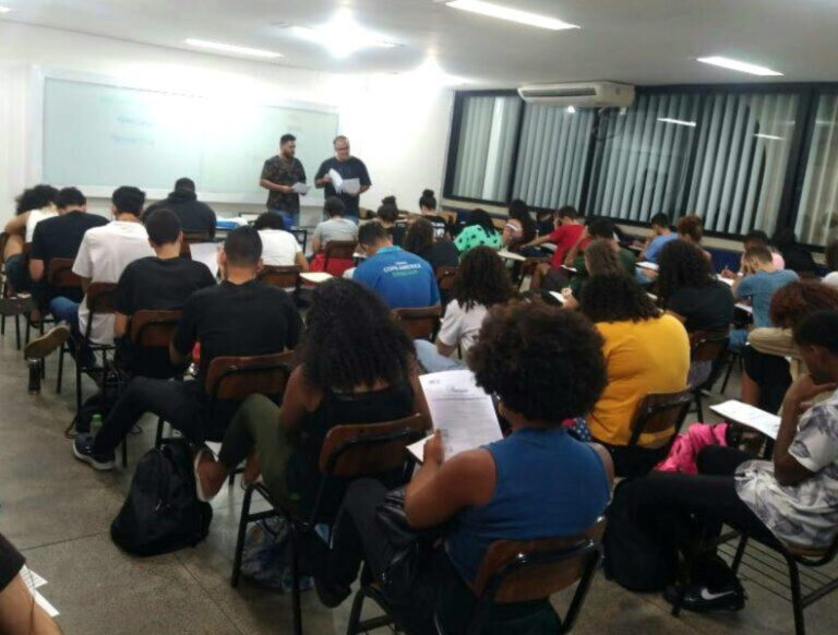 Assembleia Legislativa acaba com cotas raciais em universidades