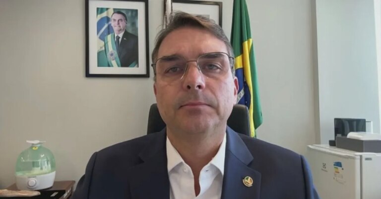 Flávio diz que seu plano econômico é retomar gestão Bolsonaro
