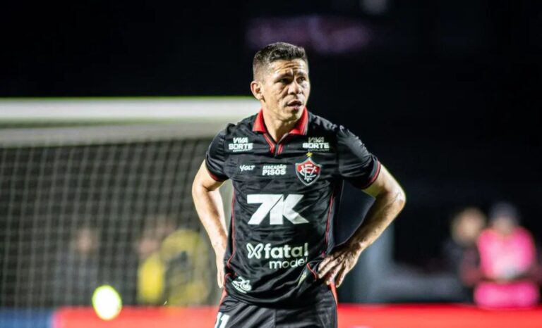 Experiente, Osvaldo define futuro com o Vitória: “Bem encaminhado”