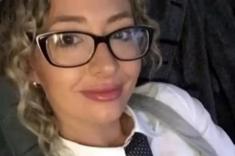 Grávida, professora confessa sexo com aluno de 15 anos