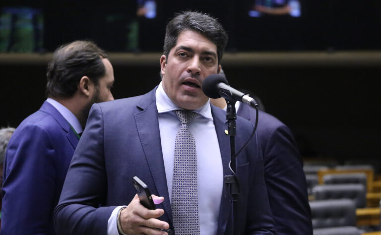 Jerônimo envia indicação de Otto Filho ao TCE à Alba