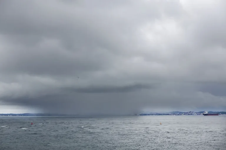 Mais de 200 cidades da Bahia estão com alerta de chuva até domingo
