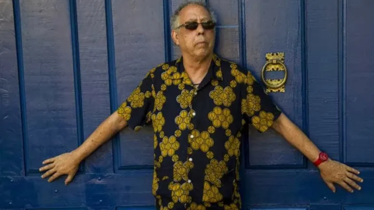 Morre o músico Jards Macalé