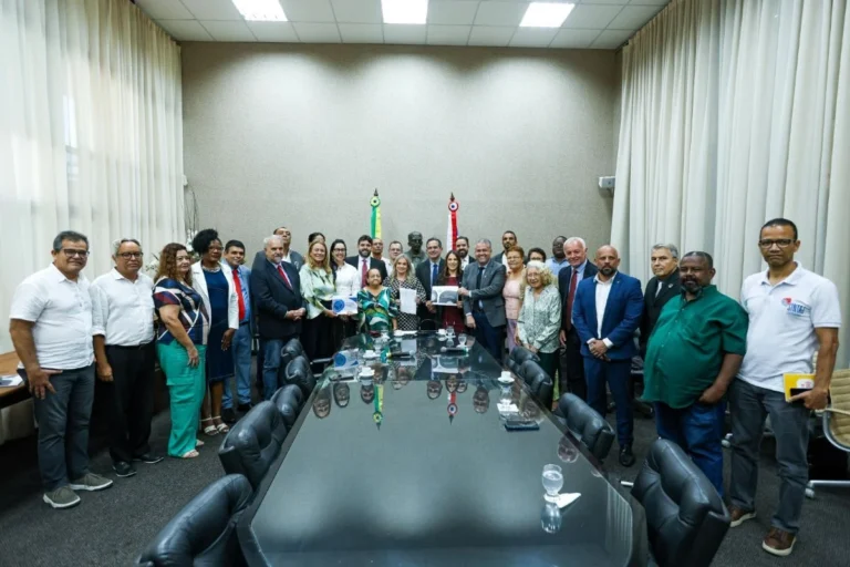 Governo do Estado entrega PL para reestruturação do Planserv e PEC que altera regras de aposentadoria das Polícias Civil e Penal – Acorda Cidade