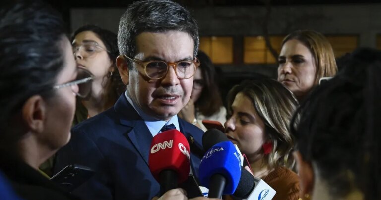 Líder do governo admite que indicação de Messias enfrenta “dificuldade”