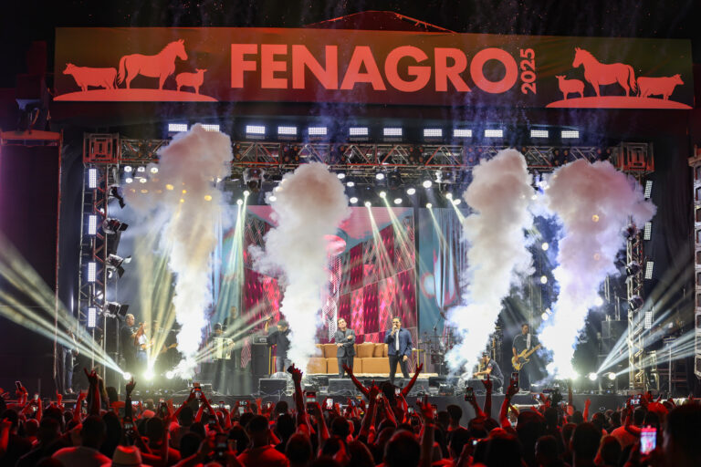 Raí, Luan e Zezo arrastam multidão e transformam o último dia da Fenagro em festa