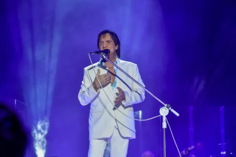 Emoções em Salvador: Roberto Carlos encanta fãs com show especial na capital baiana – Acorda Cidade