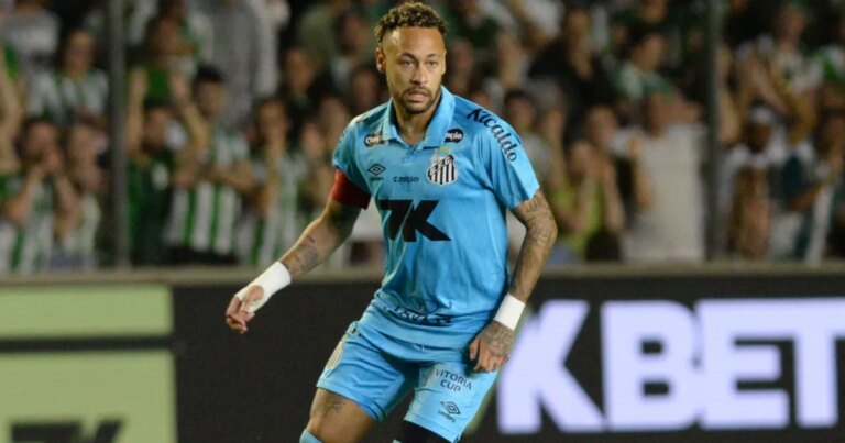 Neymar tem últimos dias de contrato e Santos segue otimista por renovação