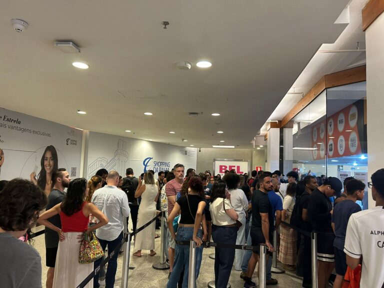 Venda de ingressos para show de Guns N’ Roses gera longas filas em Salvador