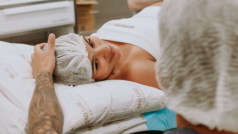 Nasce a primeira filha de Key Alves e Bruno Rosa