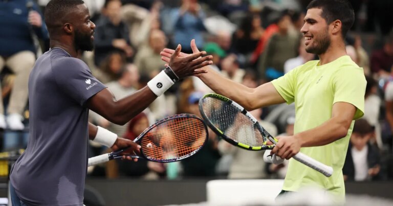 Na véspera de duelo contra João Fonseca, Alcaraz perde para Tiafoe