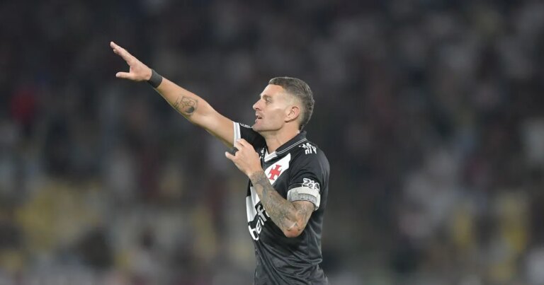 Vasco 2 x 1 Fluminense: veja o gol de Vegetti no último minuto do clássico