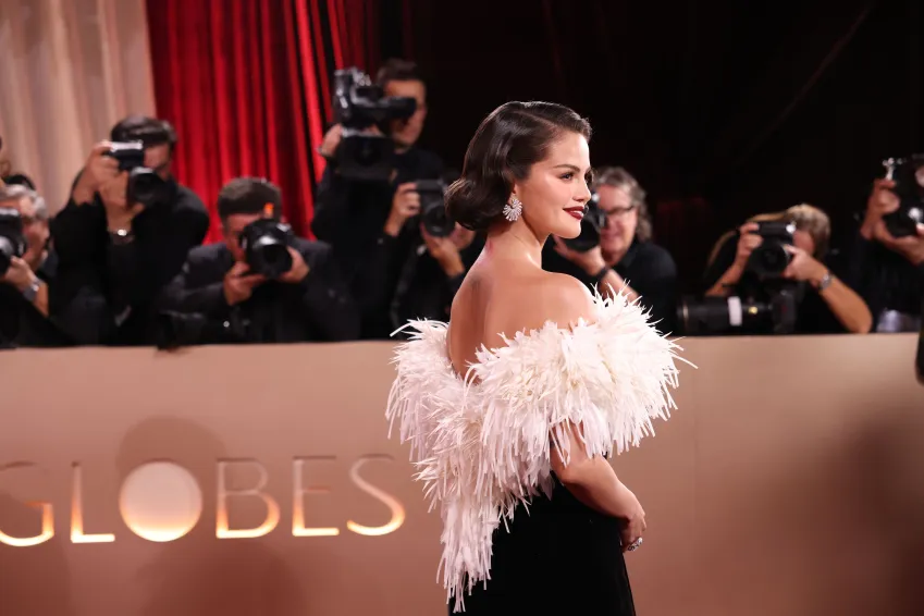 Selena Gomez no Globo de Ouro 2026 • Christina House/Los Angeles Times via Getty Images