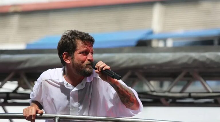 Saulo faz show gratuito em Salvador neste domingo