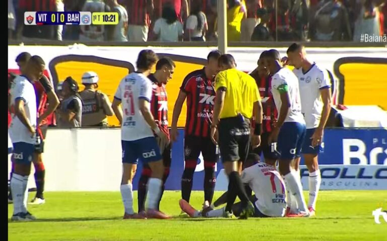 Ruan Pablo sente dores e deixa o campo no clássico Ba-Vi