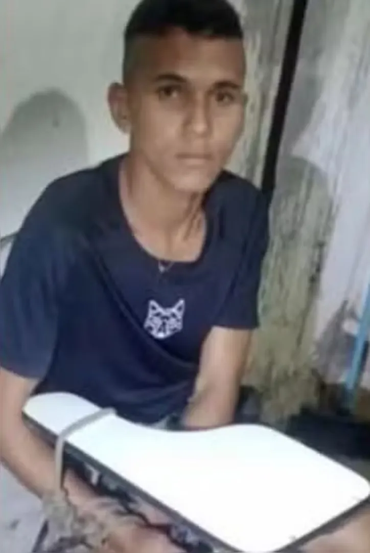 Foto de Regivaldo em cativeiro