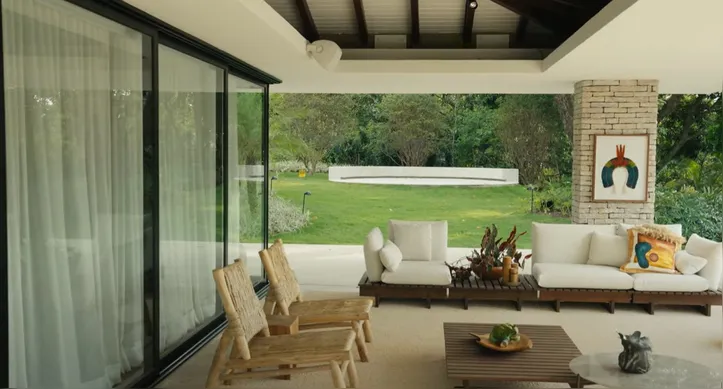 Veja como é a mansão de Anitta no Rio de Janeiro