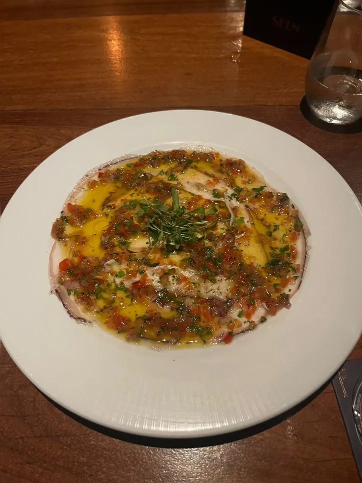 O carpaccio de polvo