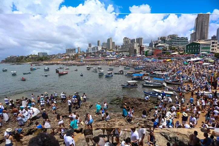 Portal/Salvador
Iemanjá é celebrada por turistas e baianos.
Na foto: Festa de Iemanjá 2025
Foto: Clara Pessoa / Ag. A TARDE
Data: 02/02/2025
