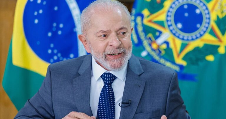 Lula sanciona lei que cria dia de luto e memória a vítimas de feminicídio