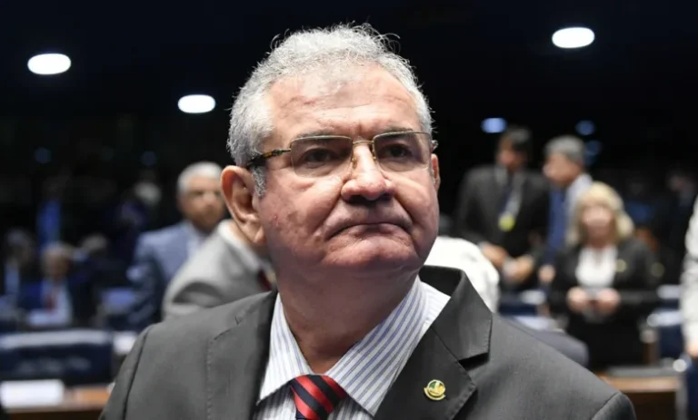 Angelo Coronel anuncia saída do PSD e ida para a oposição