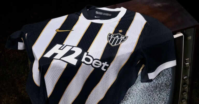 Com referência a ano histórico, Atlético lança novo uniforme; veja