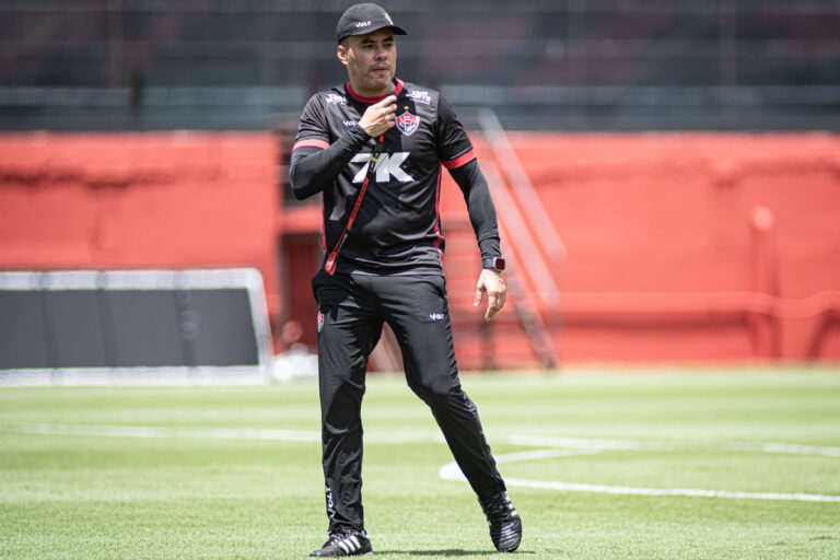 Com reforço e força máxima, Vitória está relacionado para o Ba-Vi