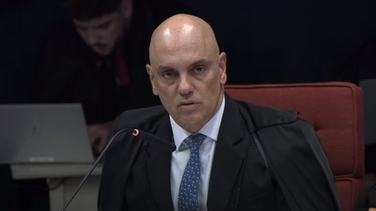 Direita reage à decisão de Moraes de anular sindicância do CFM
