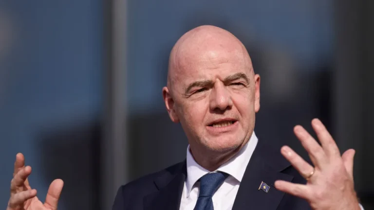 Gianni Infantino recebeu mais de R$ 32 milhões da Fifa em 2024, diz jornal