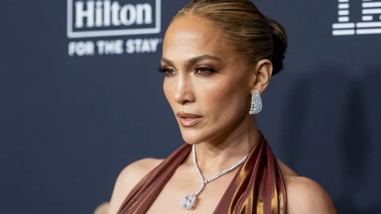 Jennifer Lopez fala do impacto de Sonia Braga em sua versão de ‘O Beijo da Mulher Aranha’