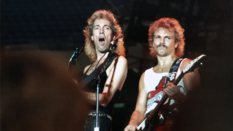 Morre Francis Buchholz, baixista que marcou a banda Scorpions, aos 71 anos