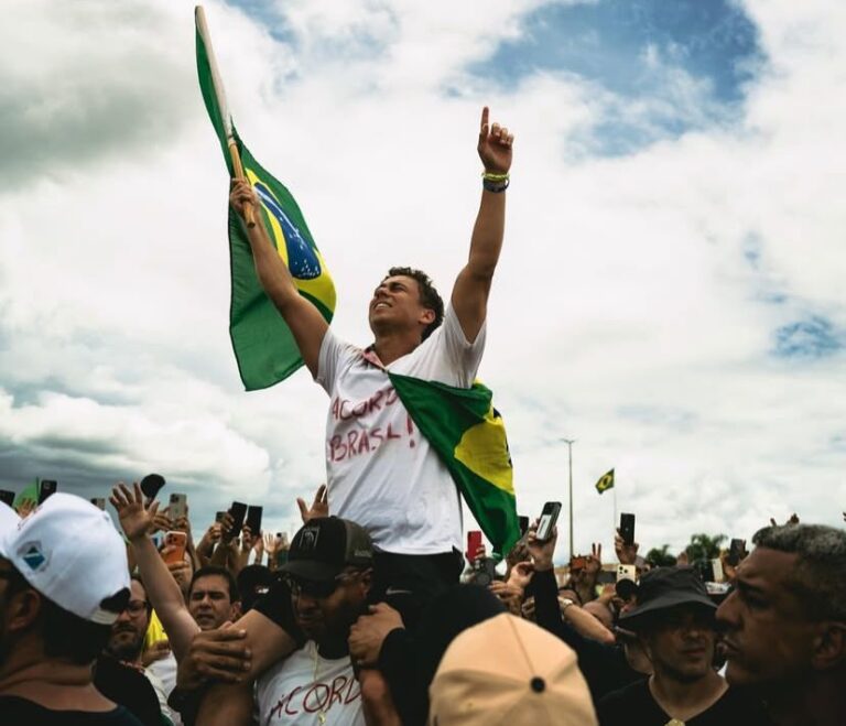 “Não tem nada de grave”, diz Nikolas sobre pessoas atingidas por raio