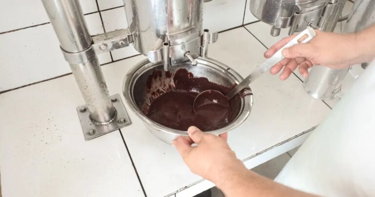 Jovem morre após tomar açaí contaminado no Pará