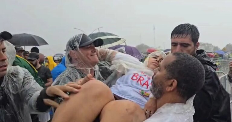 Bombeiros: manifestantes atingidos por raio tiveram queimaduras no tórax