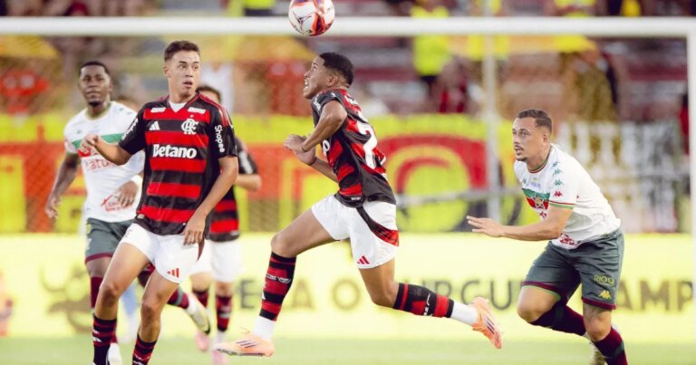 Flamengo arranca empate contra a Portuguesa na estreia do Carioca