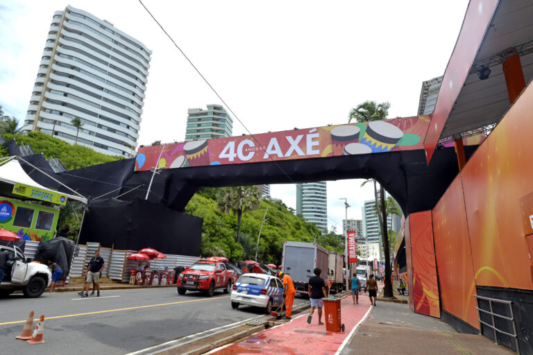 ‘Passarela do Apartheid’, polêmica no Carnaval 25 volta a ser erguida